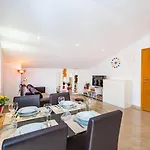 Daire Dreamview & Heated Pool At Lucija 1