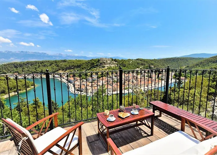Apartman Dreamview & Heated Pool At Lucija 1 *